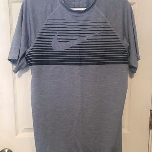 Men’s Nike shirt